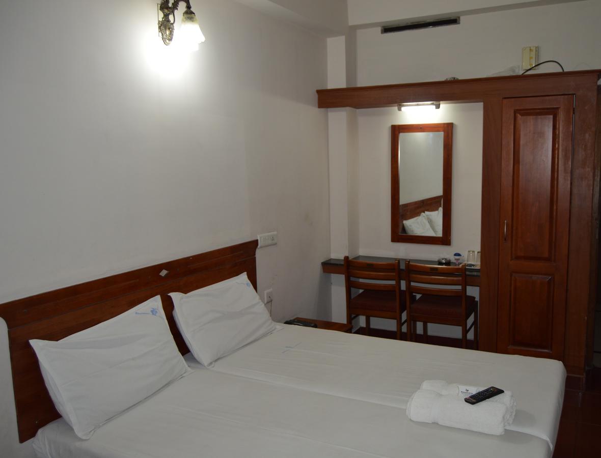 Hotel Shalimar Metro Kochi Exterior foto